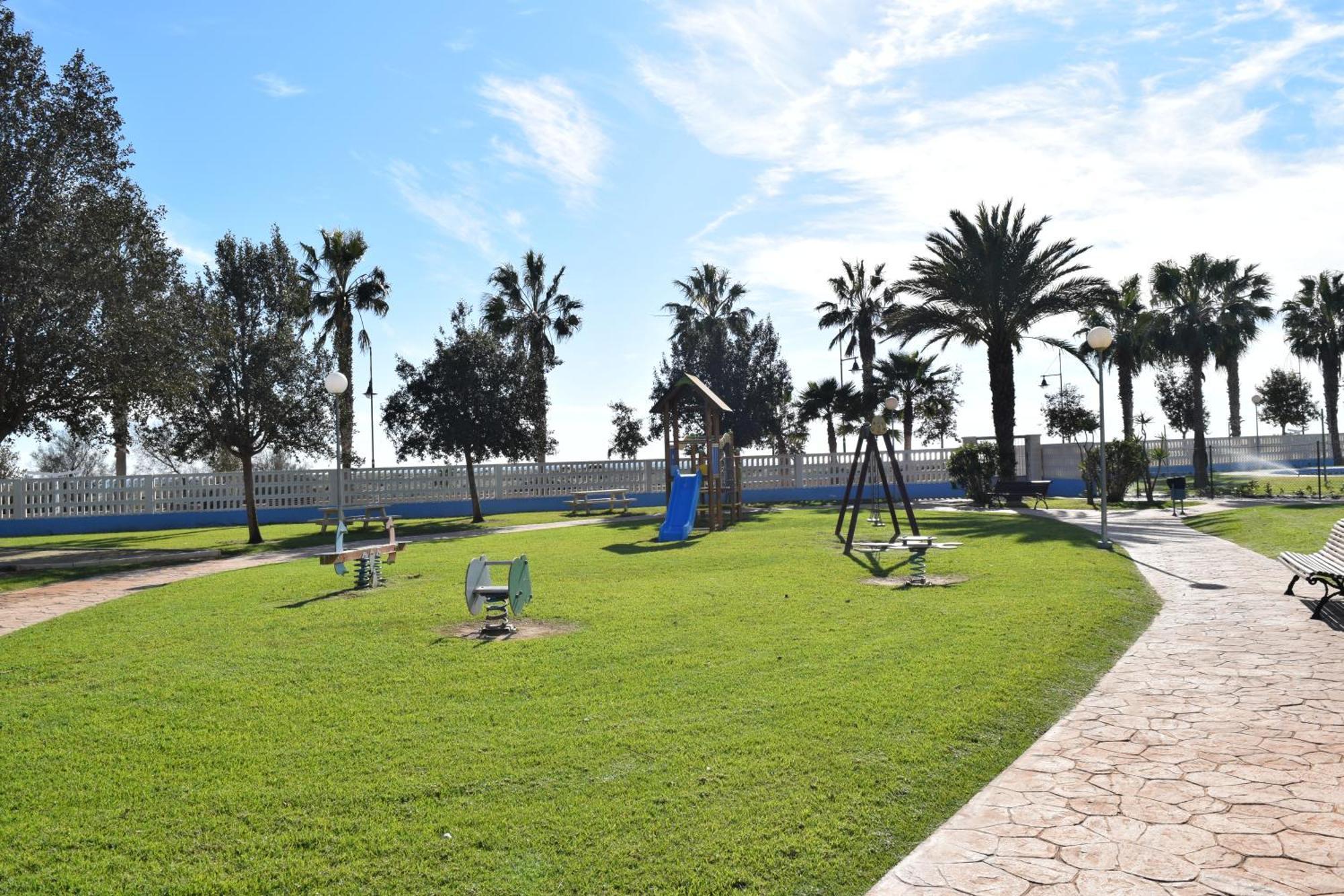 Luxurious Spacious Three Bedroom Apartment On Beachfront Almerimar Luaran gambar