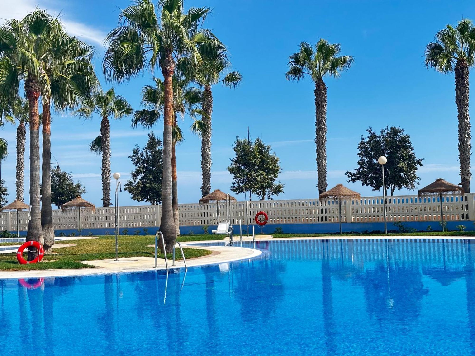 Luxurious Spacious Three Bedroom Apartment On Beachfront Almerimar Luaran gambar